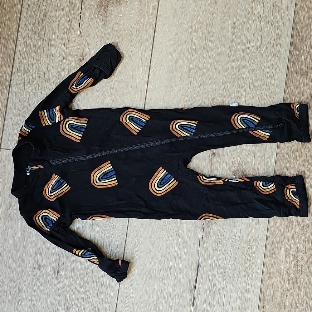 Kyte Baby Zippered Romper In Midnight Rainbow